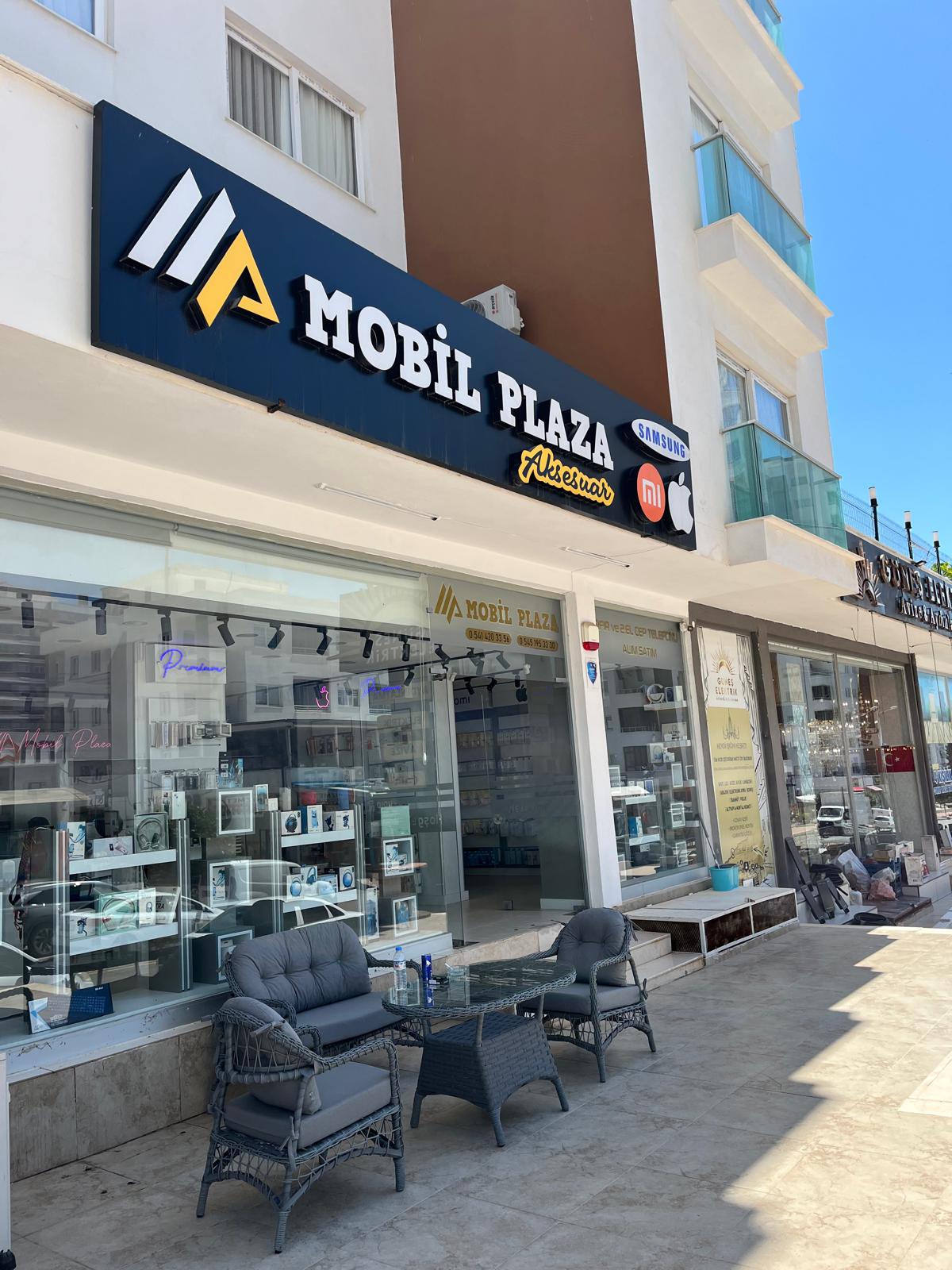 Mobil Plaza 